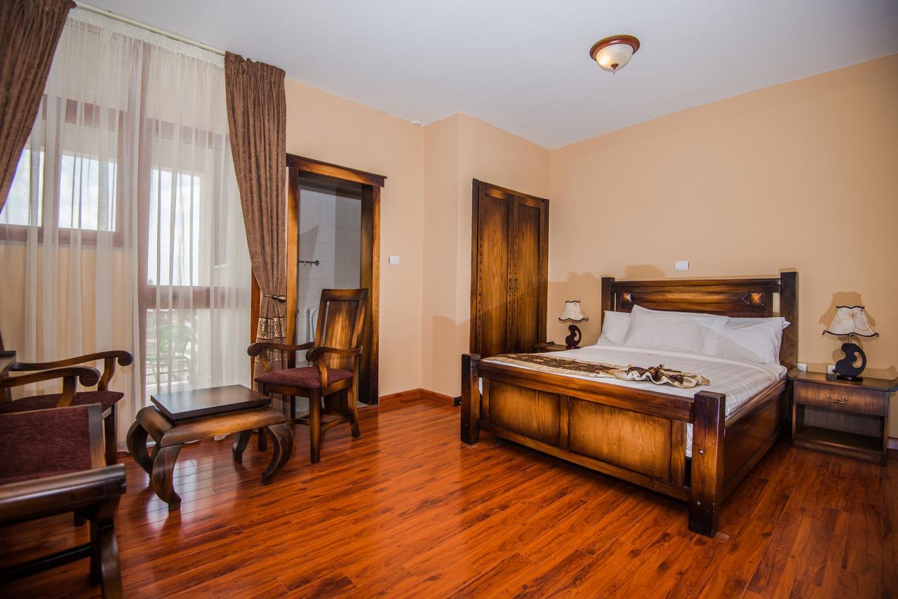 Wudasie Castle Hotel Addis Ababa Exterior photo